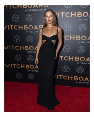 Madison Iseman Instagram - All dressed up and *finally* somewhere to go,

 just missing a few important faces, you know who you are 🧙‍♀️ 

Witchboard coming soon!

Photos by Benedikt Sebastian