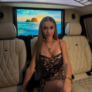 Maïssane Aghioul Instagram - @FashionNova pas de goumin pour les stars🫦
Leila Leopard Lace Micro Mini Dress - White/combo
#collaborationcommerciale
