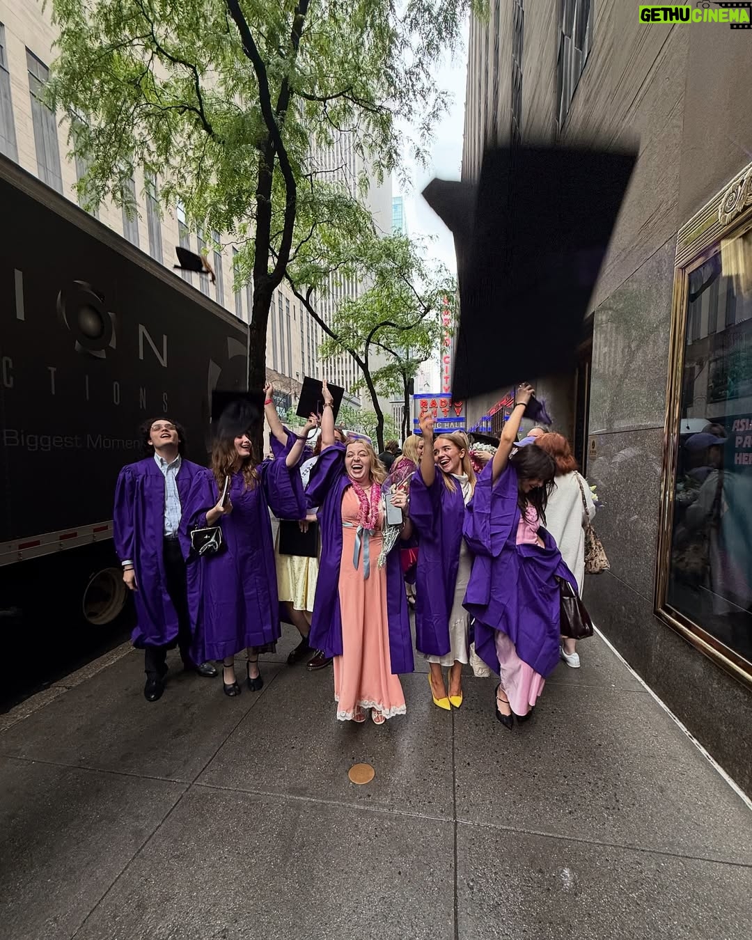 Malina Weissman - 219.7K Likes - Graduation nation !!!!!!