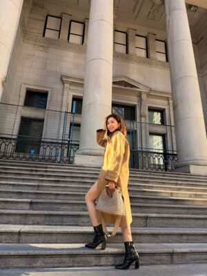 Mandy Wong Instagram - Moments in 🇨🇦 🍂 🍁🍁
隨時隨地都會見到楓樹

Outfits:
@sandroparis
@elleme