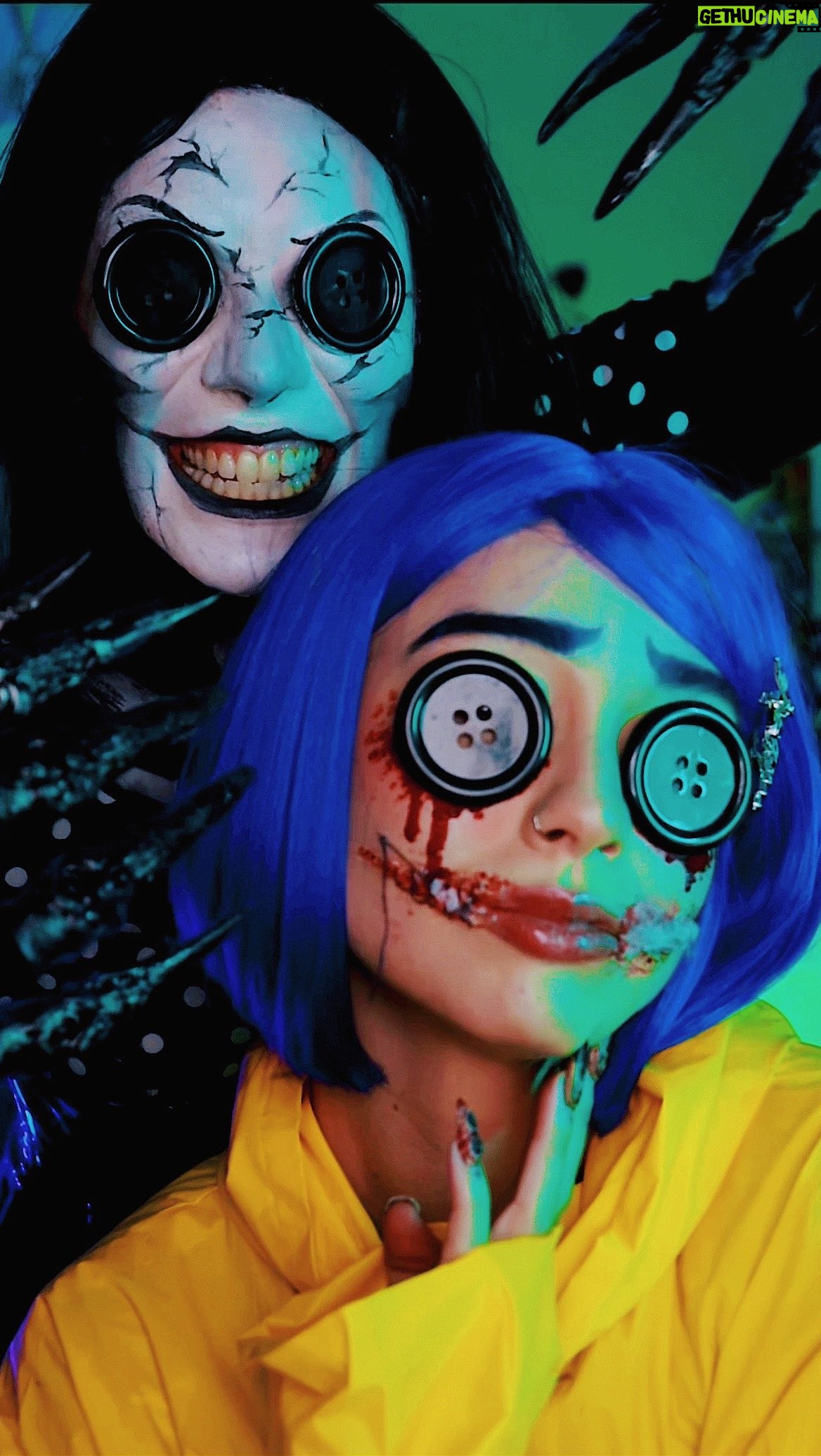 MariMoon - 14.2K Likes - Coraline 🪡💙 e seu final infeliz…  eu ainda não tô acreditando que isso aconteceu!!!!! Fiz a minha personagem preferida, junto da minha pessoa preferida @marimoon diva que ajudou a construir a minha personalidade! Sou extremamente grata e feliz por isso!!! Meu olho tá cheio de lágrimas de felicidadesss!! Nunca desistam dos seus sonhos, eles sempre se tornam possíveis!! E ontem eu realizei um 💙🩵💙🩵💙🩵💙

#coraline #coralinejones #halloweeen