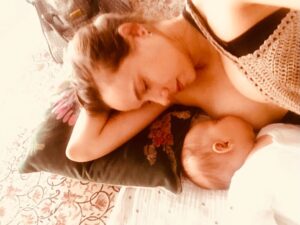 María Gracia Omegna Instagram - Esa chiquitita/ que ya no es tan chiquitita/ cumple 6 años/ y a mí me crece el corazón.