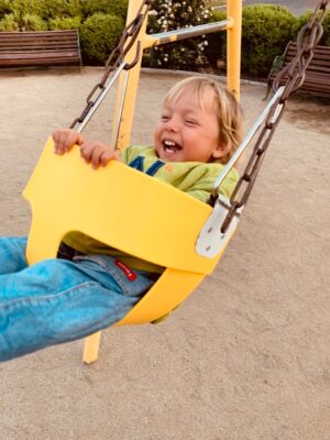 María Gracia Omegna Instagram - Esa chiquitita/ que ya no es tan chiquitita/ cumple 6 años/ y a mí me crece el corazón.