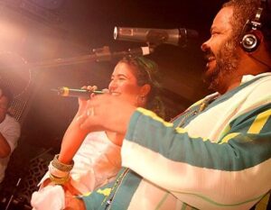 Maria Rita Instagram - não sei nem o que escrever… 

que meu amigo, meu compositor, meu “padrinho”, meu mestre descanse em luz. 

que seja recebido em festa e pagode e samba e desfiles verde-e-branco. 

que esteja em paz, mesmo com tanta lágrima que estamos derramando — são lágrimas de amor, de saudade, de alívio. 

meu amor, e minha gratidão, pra sempre…
marota

ps.:
peço desculpas aos parceiros e parceiras fotógrafos/as… eu estou sem os créditos das fotos… fiquem à vontade para se marcarem nos comentários. com calma, depois, marco cada foto com o crédito correto…