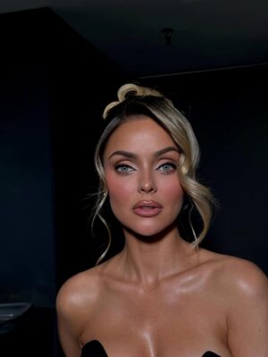 Mariluz Bermúdez Instagram - Makeup & Hair By Me 😍
Sigo amando este look ✨ enserio el rostro de @mariluzbermudez1 es Perfección ❤️ #makeupartist #makeup #costarica