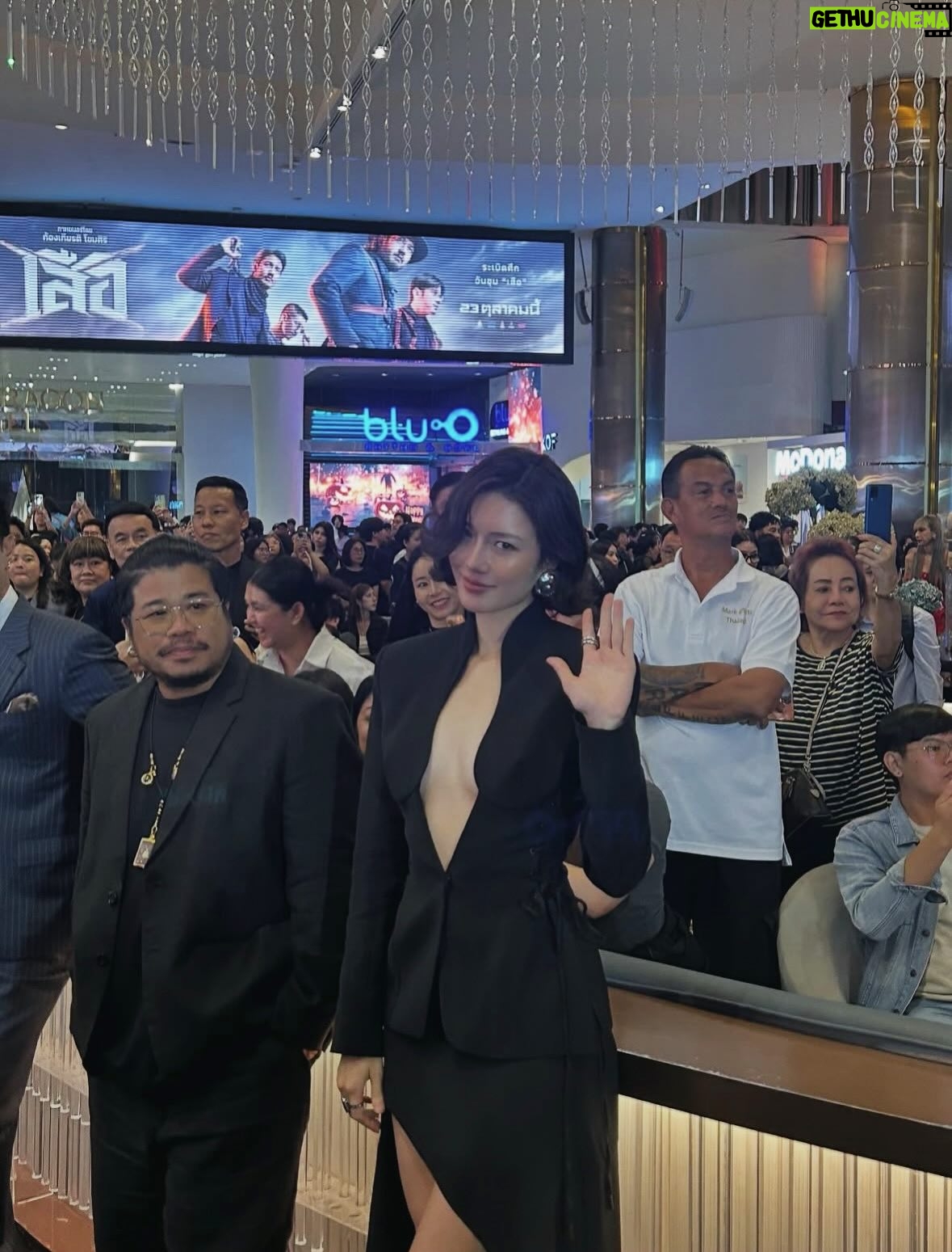 Mashannoad Suvalmas - 80.7K Likes - ทีมงานทุกคนตั้งใจมากจริงๆกับ เสือ
ได้เห็นมันเกิดขึ้นบนจอใหญ่กับทุกคนคือที่สุดแล้ว
ขอบคุณที่มาซับพอร์ตหนังเรื่องนี้กันนะ :)
It means more than you know.
Thank you for being part of this night. 🐯✨