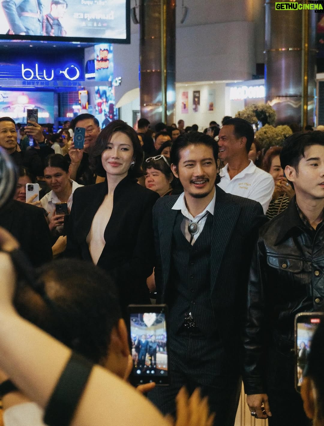 Mashannoad Suvalmas - 80.7K Likes - ทีมงานทุกคนตั้งใจมากจริงๆกับ เสือ
ได้เห็นมันเกิดขึ้นบนจอใหญ่กับทุกคนคือที่สุดแล้ว
ขอบคุณที่มาซับพอร์ตหนังเรื่องนี้กันนะ :)
It means more than you know.
Thank you for being part of this night. 🐯✨