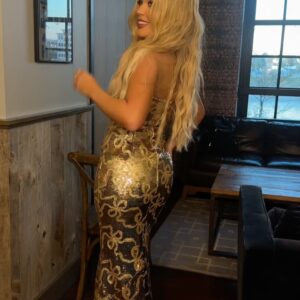 Megan Moroney Instagram - YOU’RE PRETTY & YOU’RE SMART🫵🏻 GOD MADE A WORK OF ART🫵🏻