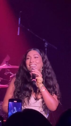 Melanie Fiona Instagram - The only objective, forever and always, will be to raise the vibration every time I use my voice… however I am called to use my voice. 💫❤️🩹💫 4 year old MF is so proud of me #TheSingingNurse #SayYes 💜