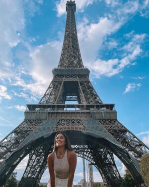 Michelle Madrigal Instagram - Fill your life with experiences, not things. Have stories to tell, not stuff to show. Je t’aime Paris. 💫
