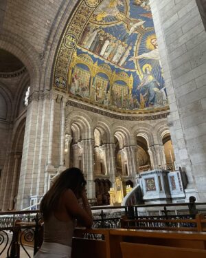 Michelle Madrigal Instagram - Fill your life with experiences, not things. Have stories to tell, not stuff to show. Je t’aime Paris. 💫