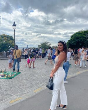 Michelle Madrigal Instagram - Fill your life with experiences, not things. Have stories to tell, not stuff to show. Je t’aime Paris. 💫