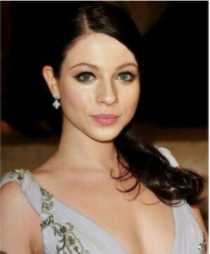 Michelle Trachtenberg Instagram - A beautiful soul, loved by so many, (and by mom and sister most of all,) gone too soon 💔 🦄 10.11.85