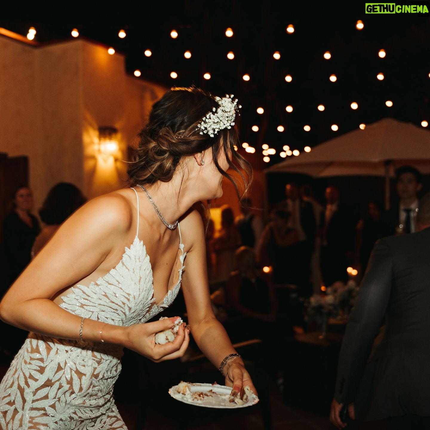 Michelle Wie - 8K Likes - Happy 6 years to best party we ever threw @jonniewest4 👰🤵‍♂️

Retagging our wedding vendors cuz they were the best ❤️
Flowers: @royalbeeflower.co 
Photos: @hilaurenhello 
DJ: @dj_compose 
Tacos: @chefchrisoh 
Party dress: @nadinemerabi
Makeup: @kecialittman