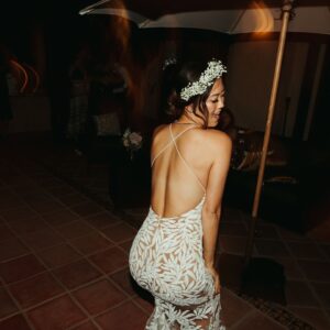 Michelle Wie Instagram - Happy 6 years to best party we ever threw @jonniewest4 👰🤵‍♂️

Retagging our wedding vendors cuz they were the best ❤️
Flowers: @royalbeeflower.co 
Photos: @hilaurenhello 
DJ: @dj_compose 
Tacos: @chefchrisoh 
Party dress: @nadinemerabi
Makeup: @kecialittman