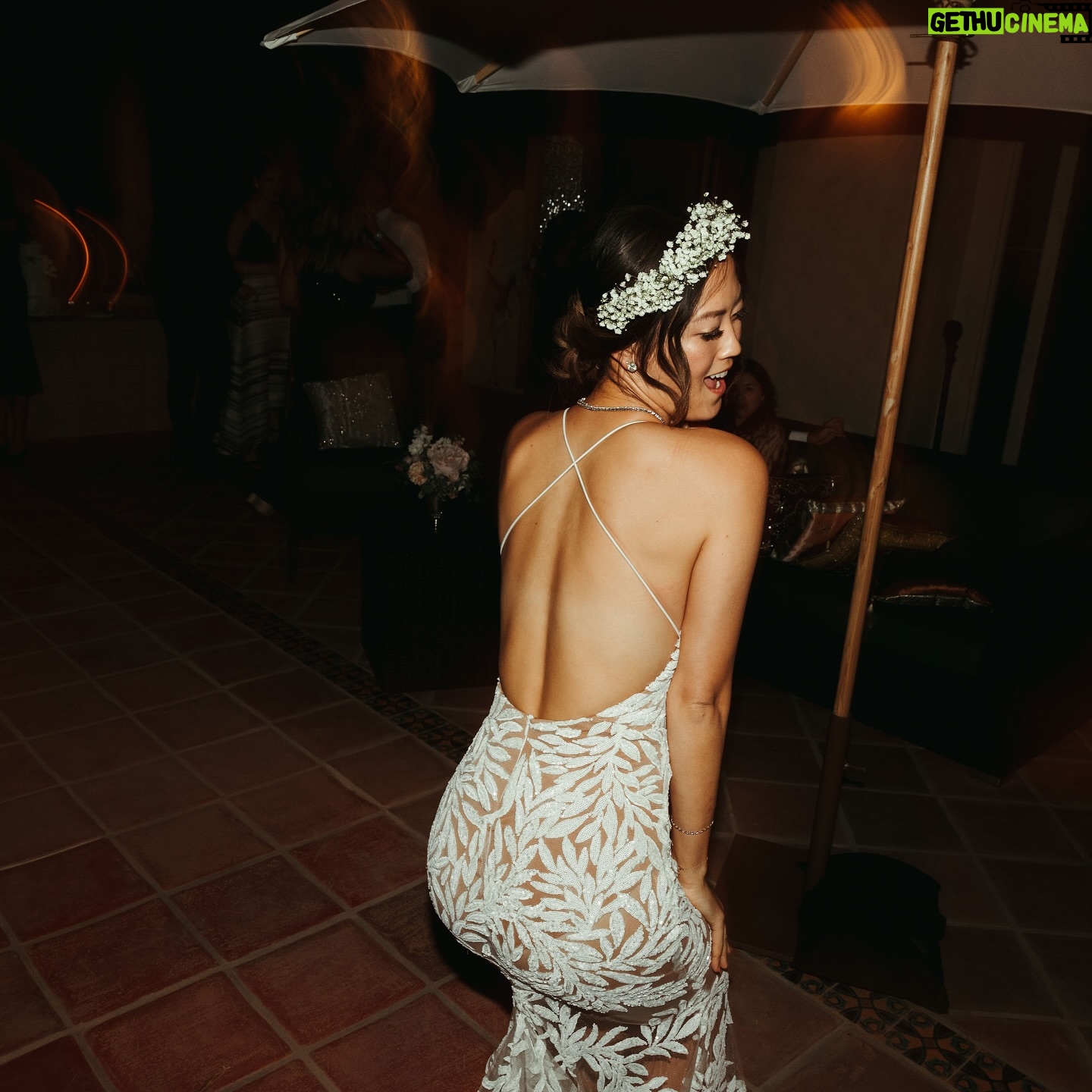 Michelle Wie - 8K Likes - Happy 6 years to best party we ever threw @jonniewest4 👰🤵‍♂️

Retagging our wedding vendors cuz they were the best ❤️
Flowers: @royalbeeflower.co 
Photos: @hilaurenhello 
DJ: @dj_compose 
Tacos: @chefchrisoh 
Party dress: @nadinemerabi
Makeup: @kecialittman