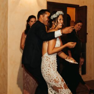 Michelle Wie Instagram - Happy 6 years to best party we ever threw @jonniewest4 👰🤵‍♂️

Retagging our wedding vendors cuz they were the best ❤️
Flowers: @royalbeeflower.co 
Photos: @hilaurenhello 
DJ: @dj_compose 
Tacos: @chefchrisoh 
Party dress: @nadinemerabi
Makeup: @kecialittman