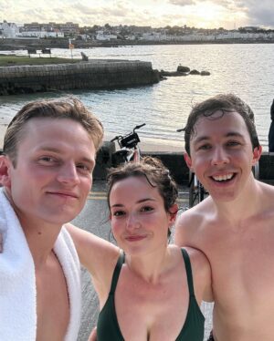 Milana Vayntrub Instagram - Here’s a small Irish dump. Put out your hands.