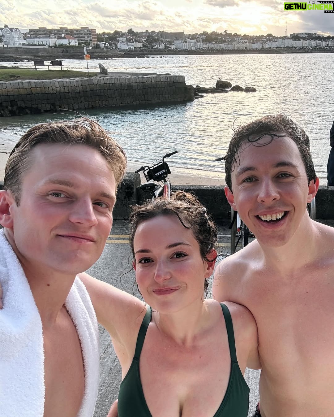Milana Vayntrub - 36.5K Likes - Here’s a small Irish dump. Put out your hands.