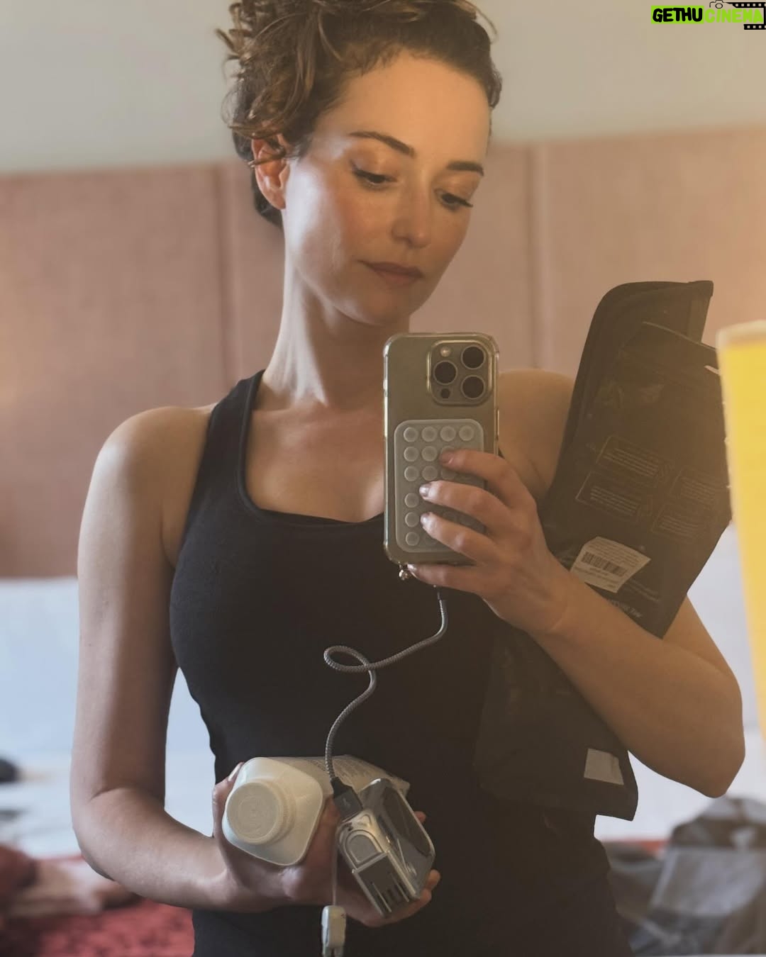 Milana Vayntrub - 36.5K Likes - Here’s a small Irish dump. Put out your hands.