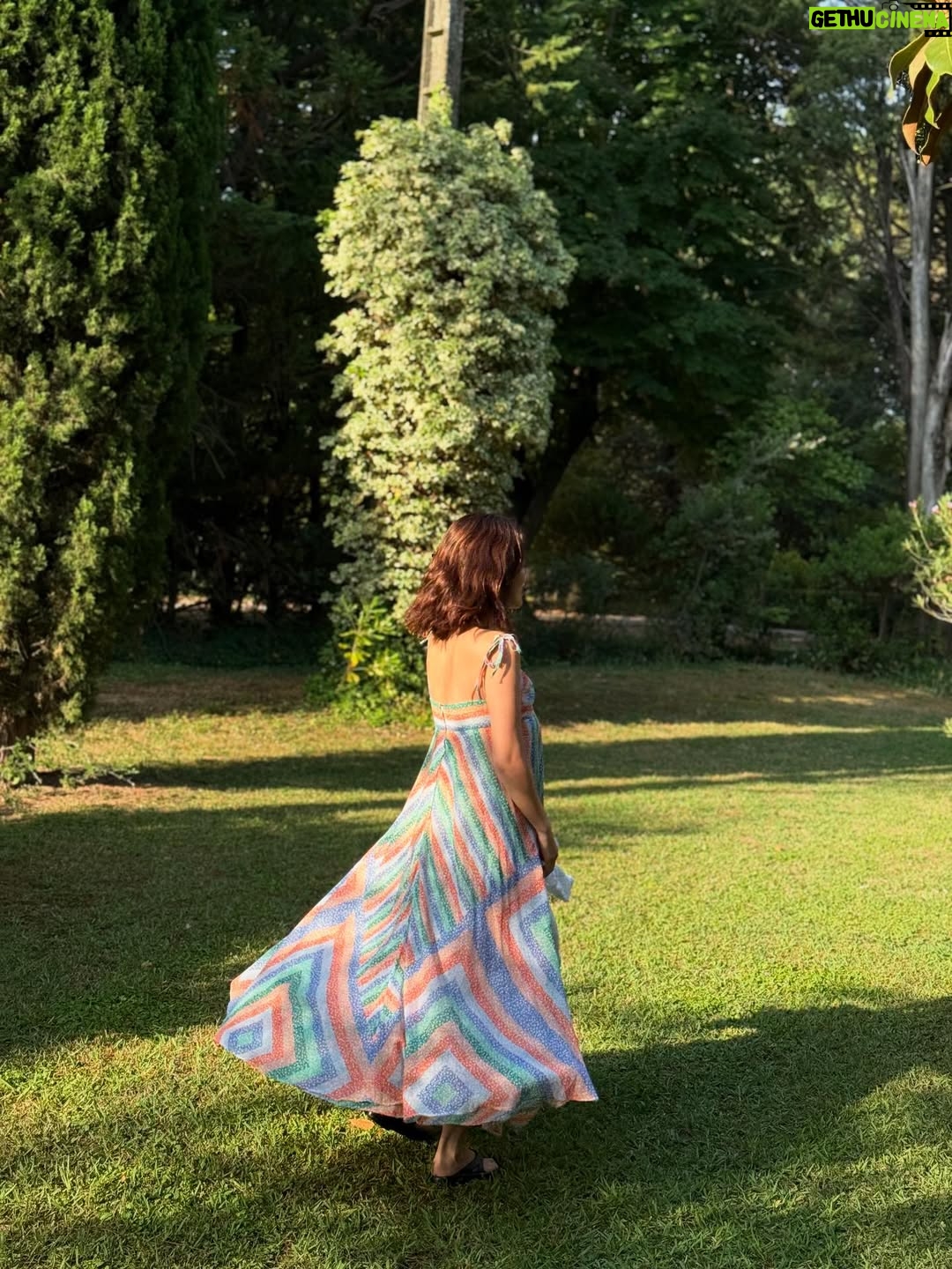 Miwako Kakei - 21.1K Likes - 初めて訪れたサンレミと、以前一度訪れて大好きになったアルル🇫🇷🌳✨☺️
どちらもいいところだった〜。ゆったりのんびりしてて〜。

#france #saintremydeprovence #arles