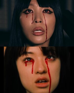 Molly Chiang Instagram - Molly Halloween 2025 Kill Bill❤️‍🔥🖤🎃

For the photos, I actually handpicked all the original movie stills first, then we recreated every single one from scratch.🙂‍↕️😆😂

Which shot is your favorite? 🎬💛
-
莫莉萬聖節2025 《追殺比爾》平面照來了！！！🙌🏾🎃

今年最愛的一張
就是第三張🤣🤣🤣
烏瑪舒曼跟劉玉玲在片場的這張腦袋開花擁抱花絮照😂
必須跟阿翰拍一張吧！！！

平面照片也是我先找好所有原版電影的劇照
然後我們全部照著劇照翻拍

你們最愛哪一張？