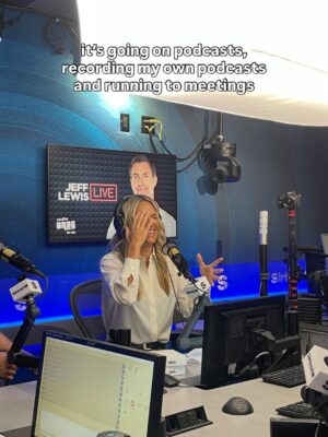 Molly Sims Instagram - I get this question a lot, especially during these last few speaking engagements, “how do you balance it all.” And the REAL answer is, I don’t. 😂 These are some of the things I do but it’s a lot of running from meetings, shoots, recordings to make it to pick up or games. I take work calls in the car to lacrosse games, I’m literally at a lacrosse tournament right now doing this. Running a company is hard. Showing up flawlessly every time for your kids is hard. But I KNOW that them seeing me put effort and work into something I love is teaching them to do the same.❤️