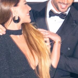 Mónica Ayos Instagram - fotos y trailer🎬que les va a gustar, del 2019 con Will en EEUU, en el estreno de la peli #williamlevy #monicaayos #enbrazosdeunasesino #killingsarai #willlevy