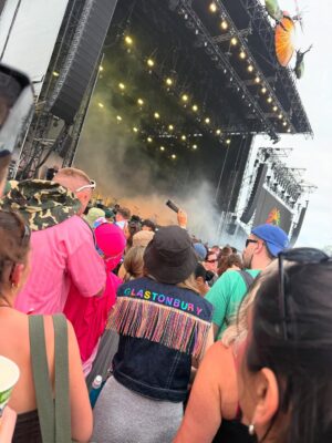 Monica Barbaro Instagram - Glasto was full of hot days, new friends, reunions, Alanis therapy, Loyle Carner soothing, dancing to Parcels as the sun set and a whole lotta love all around… legs still dead but soul’s replenished.