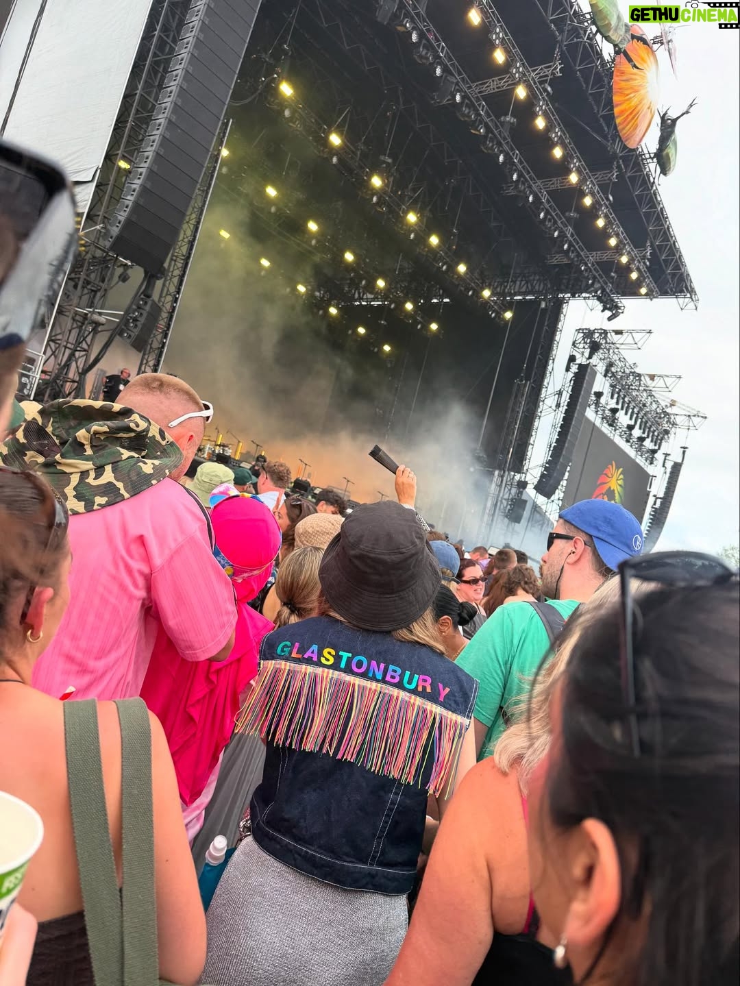 Monica Barbaro - 137.3K Likes - Glasto was full of hot days, new friends, reunions, Alanis therapy, Loyle Carner soothing, dancing to Parcels as the sun set and a whole lotta love all around… legs still dead but soul’s replenished.