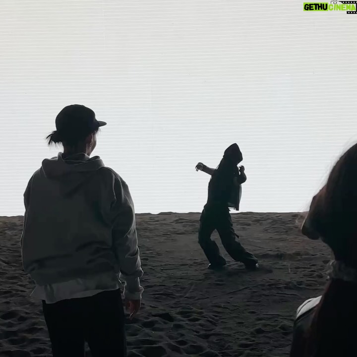 Monika - 81.6K Likes - 독보적인 아티스트 제니님✨ 과 함께한 Zen M/V 비하인드!

댄서분들의 노고에 항상 감사드립니다⭐️