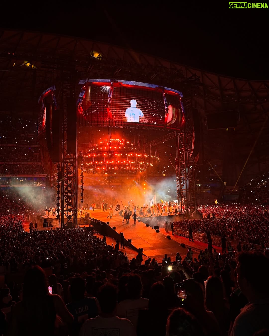 Montaine Mounet - 3 Likes - Merci la zone 👽🤍 
•
•
•
•
•
•
#concert #jul #velodrome #picoftheday #pictureoftheday