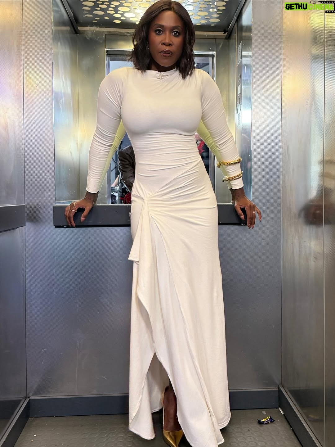 Motsi Mabuse - 8.1K Likes - The Halloween saga is over ,Saturday night started with so much excitement and energy, but now it's time for the difficult part ☹️☹️who will we be sending home? 
The team is on fire 🔥  @alishadobson @alicejuhas @marcosgmakeup 
#strictly
