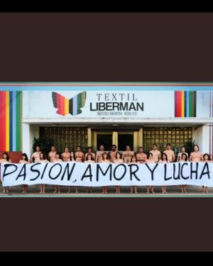 Nancy Dupláa Instagram - Te fuiste Gus @marragus y con vos los colores…los boleros ..cada instante  jugado y transgresor q imprimías en cada uno de nuestros proyectos….

Te conocí en Verano del 98 y siempre supe q eras un “distinto” un loco creativo ..audaz y oscuro q mezclaba las profundidades de los barrios más bajos y les daba el toque de romanticismo extremo q tanto nos apasionaba…

Tu amor profundo por las mujeres se notan en cada una de tus ficciones..

Cada color..cada canción …cada situación tiene tu sello

Serás inolvidable 💔

Gracias x confiar en mi SIEMPRE