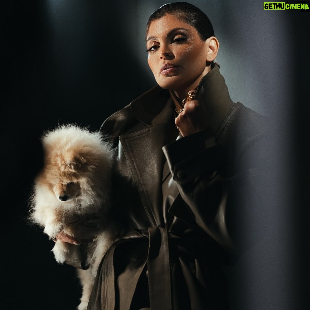 Nawell Madani - 25.4K Likes - MERCI POUR CE FABULEUX SHOOTING 🙏🏽

@yrismagazine
@franckglenisson 

Merci à mon équipe 
@nabymadani 
@kenzo_hairstylist 
@linda_percheron 
@tupac_madani 

Et mon meilleur @stephanecohenimpresario