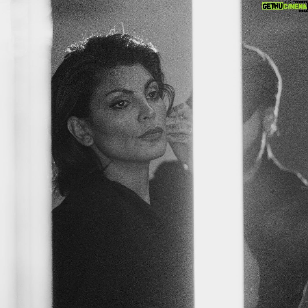 Nawell Madani - 25.4K Likes - MERCI POUR CE FABULEUX SHOOTING 🙏🏽

@yrismagazine
@franckglenisson 

Merci à mon équipe 
@nabymadani 
@kenzo_hairstylist 
@linda_percheron 
@tupac_madani 

Et mon meilleur @stephanecohenimpresario