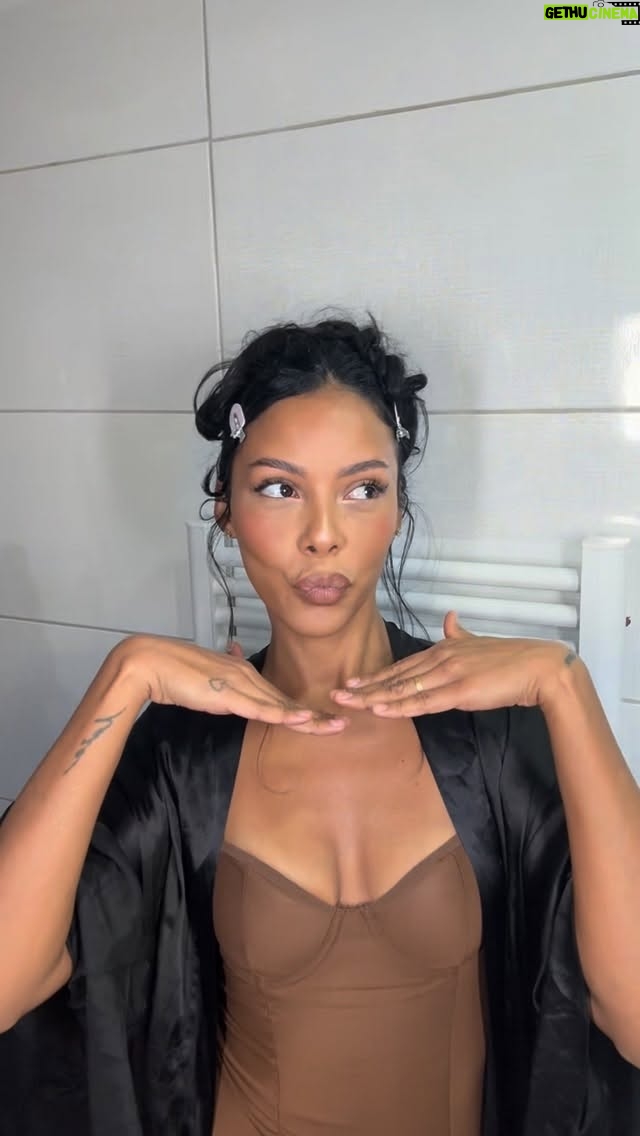 Nehuda - 3 Likes - Makeup