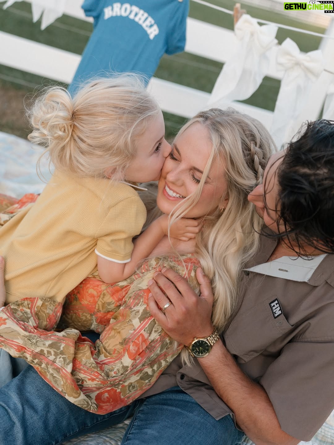 Nicole Franzel - 119.7K Likes - we are PREGNANT 🥹!! Praise Jesus!! A HUGE thank you to those who have been praying along side us for this miracle. 3 years in waiting and God said it’s time 🥰🤍 our little family is growing!!