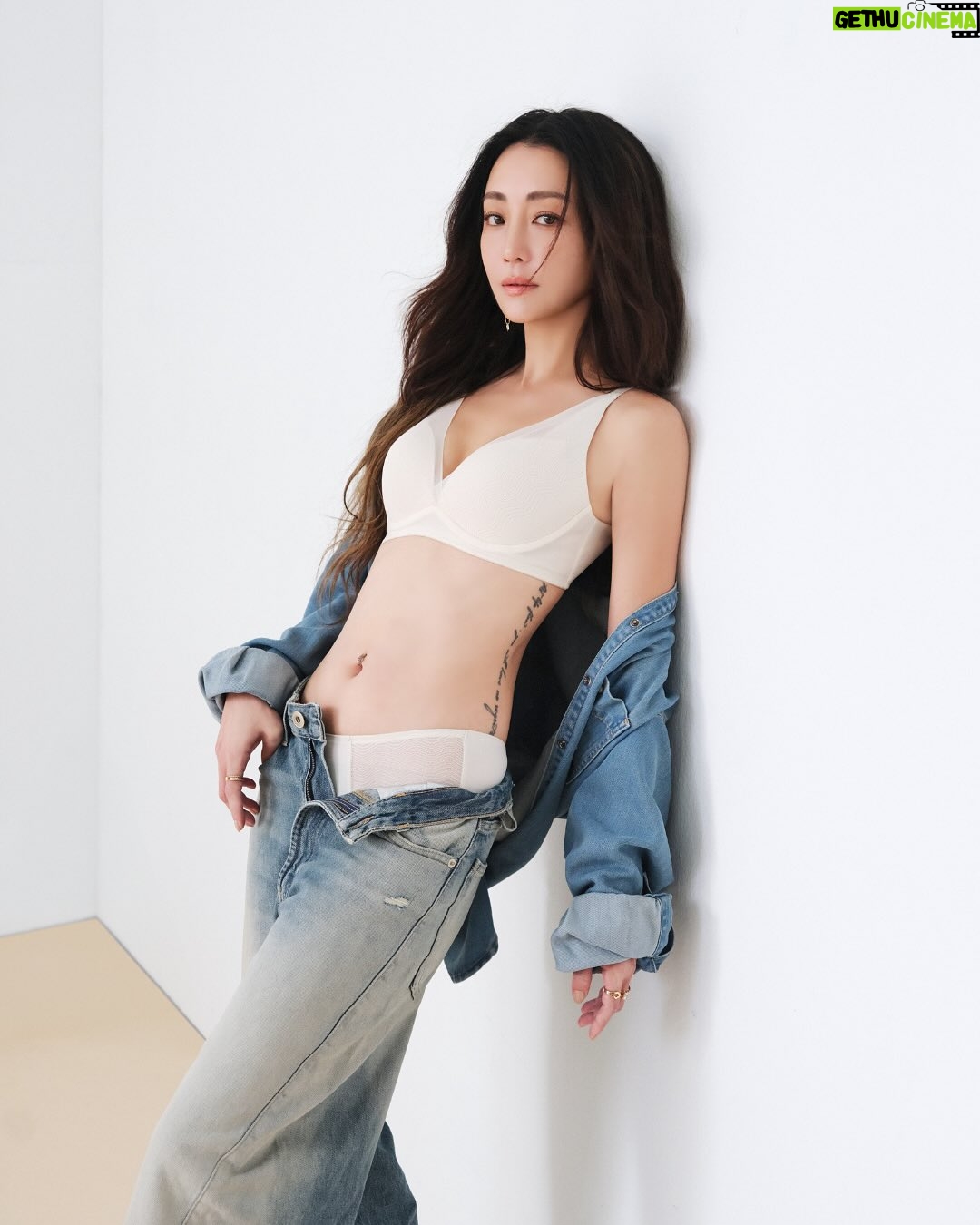 Nikki Hsieh - 21.2K Likes - 每個女人在不同階段，都會有各自的焦慮。
而現在的我，只想回到最真實的模樣，
溫柔地對待自己。

不再迎合誰的期待，
而是專心取悅那個獨一無二的自己。

不需過多修飾，
自在的樣子，就是最動人的樣子。

@Triumph_Taiwan #黛安芬
#SmoothSensation #SculptHeavenly 
#Like自己 #JustLikeYou