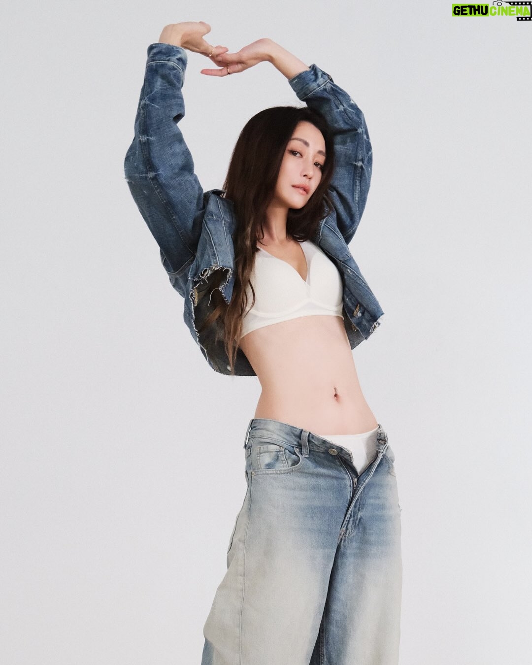 Nikki Hsieh - 21.2K Likes - 每個女人在不同階段，都會有各自的焦慮。
而現在的我，只想回到最真實的模樣，
溫柔地對待自己。

不再迎合誰的期待，
而是專心取悅那個獨一無二的自己。

不需過多修飾，
自在的樣子，就是最動人的樣子。

@Triumph_Taiwan #黛安芬
#SmoothSensation #SculptHeavenly 
#Like自己 #JustLikeYou