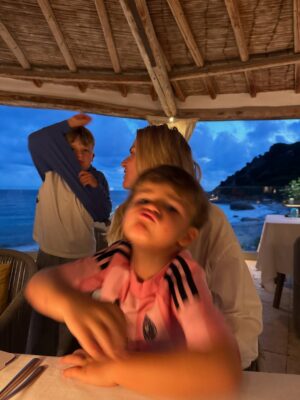 Nikol Štíbrová Instagram - Dnešní uspávání Tobíka:

“Moc tě miluju.”
“Já tebe taky miluju. 
“Seš muj úžasnej chlapeček. A jednou budeš skvělej fotbalista.”
“A ty budeš jednou skvělá maminka.”

Ok. Tak snad to bude brzo. 😅