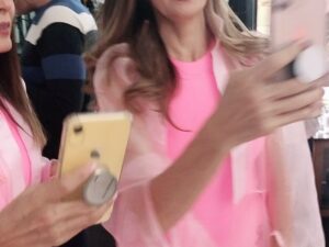 Nohely Arteaga Instagram - Hermoso recuerdo de cuando hicimos la campaña rosa en Octubre del 2019 para la prevención del cancer de mama 🌸
Una estupenda iniciativa de nuestro amigo @radameshc para #ssenosayuda
Definitivamente, cuando estamos juntas, somos un Power 🌸🌷😃
@villamizarsonia @mariantoduque @nohelyarteaga @doramazzone
Por cierto, por ahí está mi bellísima @graconcepcion
#CáncerDeMama #Octubre #Mesrosa #tbt