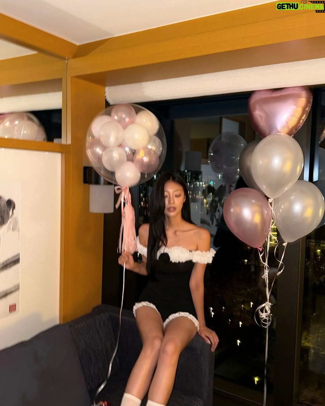 Park Se-jeong - 23.3K Likes - Birthday with my angels.•*🪷🪽🫧