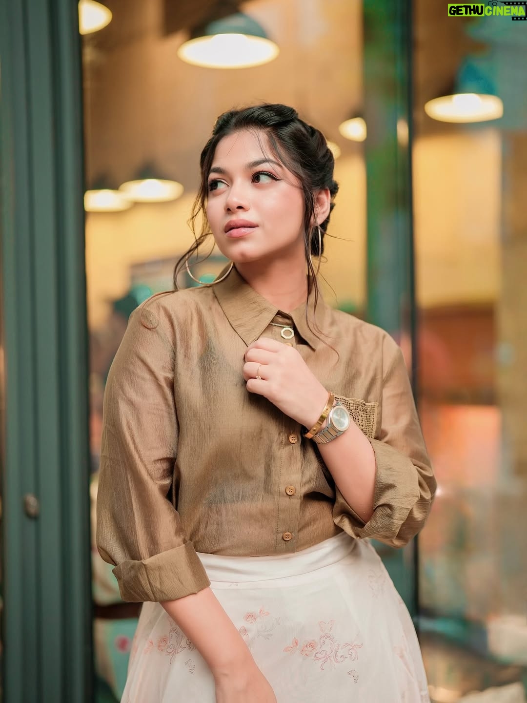 Parsa Evana - 32.5K Likes - Where calm meets charm.🤍

📸 - @zutons_snapshoot 
Outfit,bag,heels - @marsexpressbd 
Hair styling -  @totalcaresalon_bangladesh
