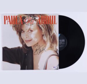 Paula Abdul Instagram - It’s wild to think that Forever Your Girl hit #1 on this day back in 1989, 16 months after its release. That album changed my life, not just because of its success, but because it brought me closer to all of YOU. The love and support you’ve given me since has meant everything. Forever grateful and forever your girl ♥️✨ XoP