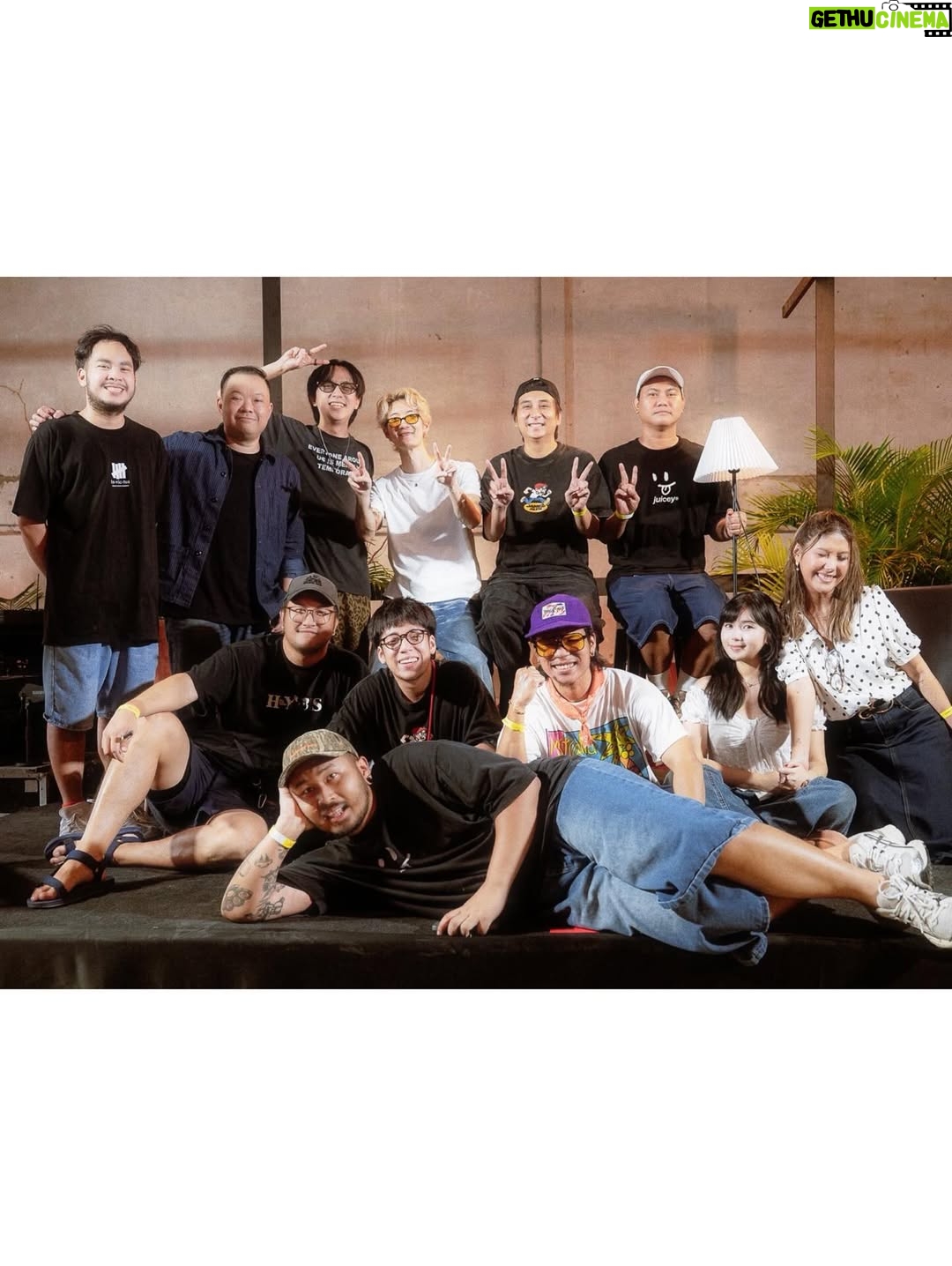 Ploynarin Sornarin - 11.3K Likes - "Back to 2019" Congrats to my all time favorite person. I'm so proud of you and i will always be beside you na ka @alynwee 💗✨ 
.
.
Thank you all my friends for coming naa<3