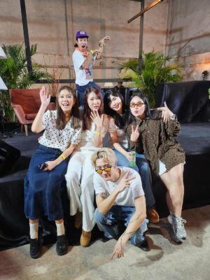 Ploynarin Sornarin Instagram - "Back to 2019" Congrats to my all time favorite person. I'm so proud of you and i will always be beside you na ka @alynwee 💗✨ 
.
.
Thank you all my friends for coming naa<3