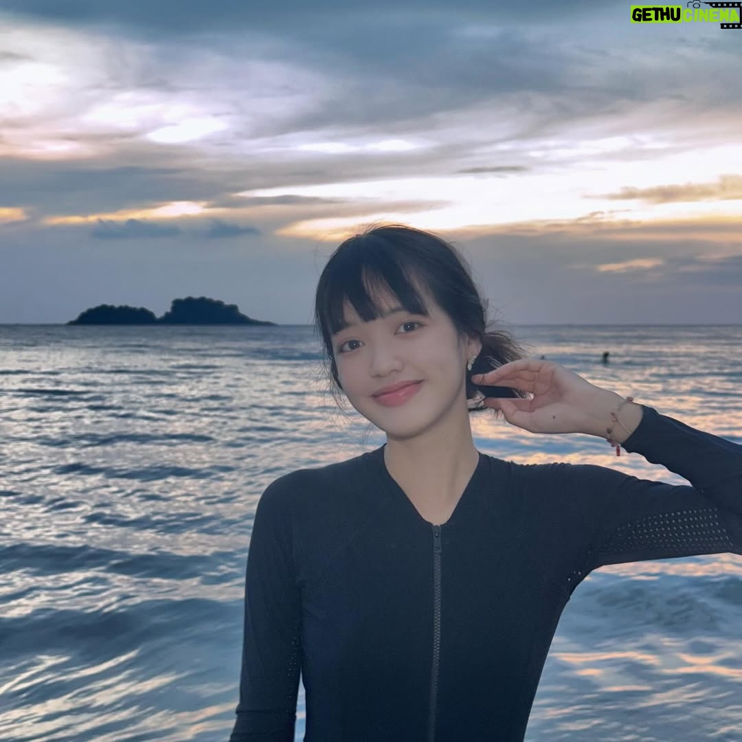 Ploypailin Thangprapaporn - 91.7K Likes - 🌅