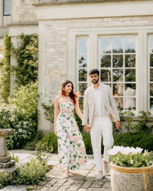 Prakriti Kakar Instagram - All love stories are beautiful but ours is my favorite🥹
hi fiancée @vinayanand26 💍