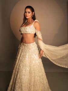 Actress Prakriti Pavani HD Photos and Wallpapers October 2025
